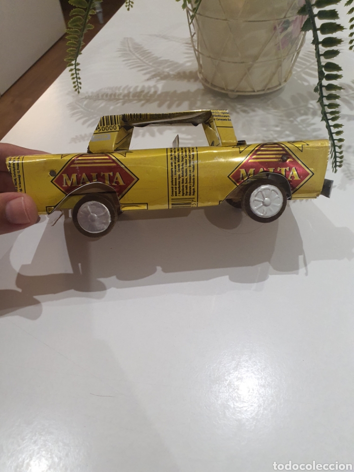 Juguetes antiguos de hojalata: coche fabricado en lata y madera - Foto 5