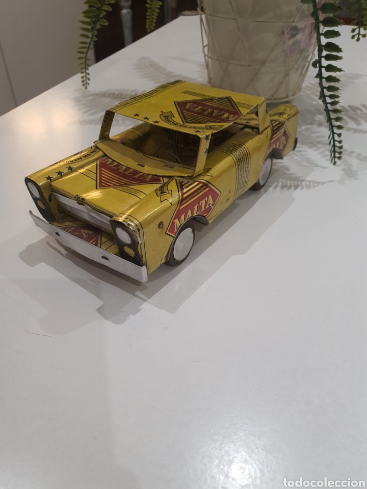 Juguetes antiguos de hojalata: coche fabricado en lata y madera - Foto 1