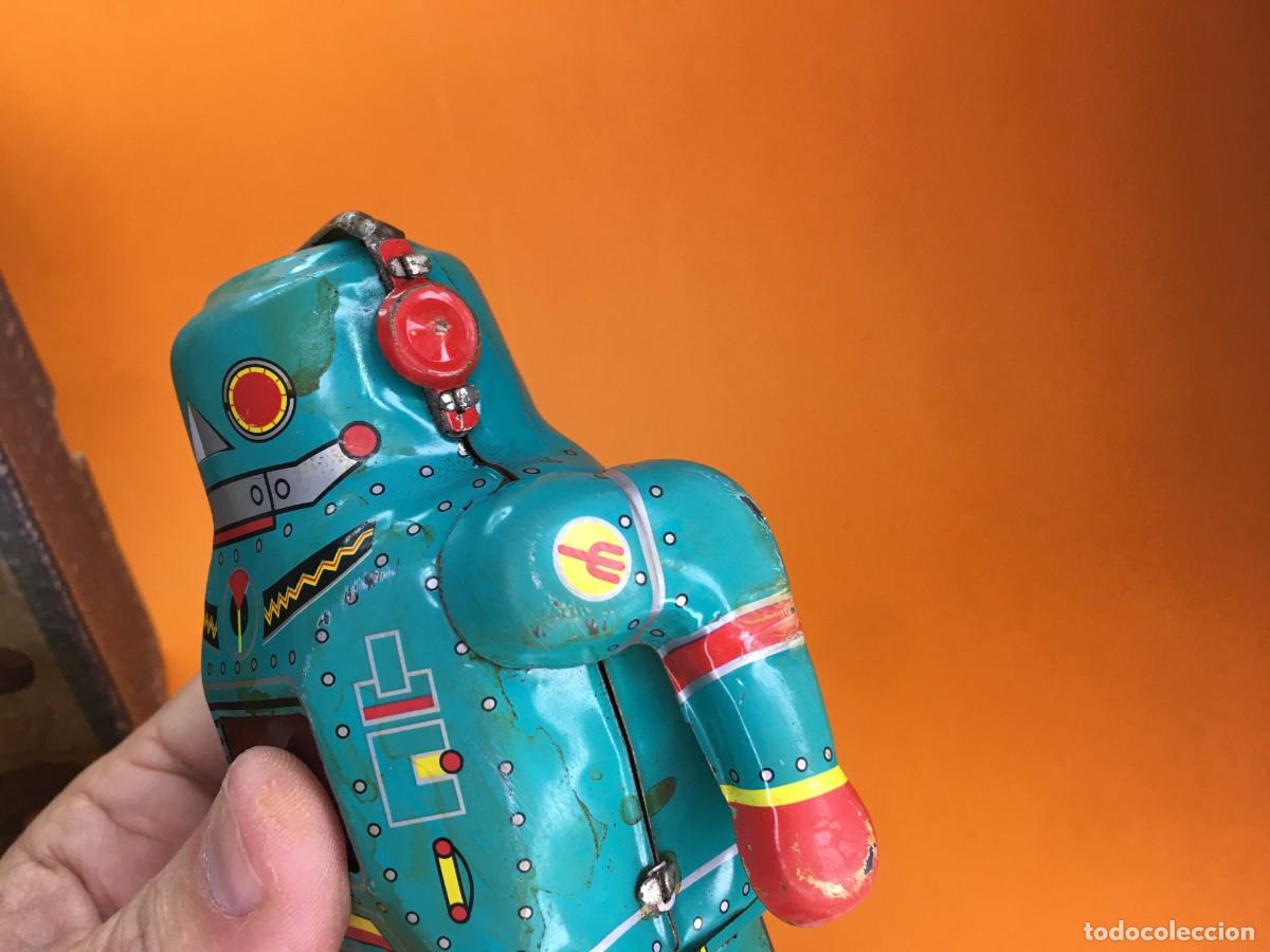 Juguetes antiguos de hojalata: ROBOT DE HOJALATA MECHANICAL MIGHTY ROBOT - Foto 8