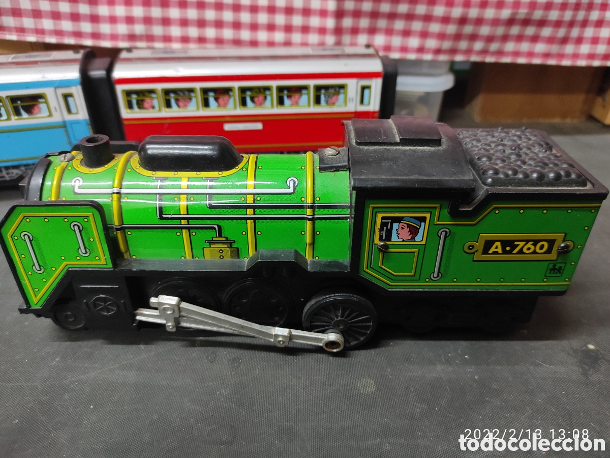 Juguetes antiguos de hojalata: TREN DE HOJALATA Y PL&Aacute;STICO - Foto 4