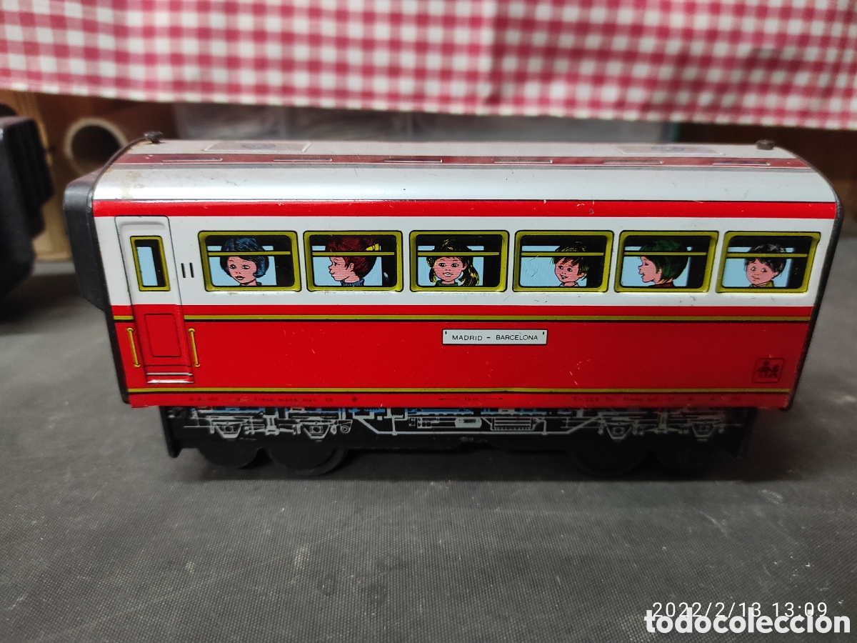 Juguetes antiguos de hojalata: TREN DE HOJALATA Y PL&Aacute;STICO - Foto 9