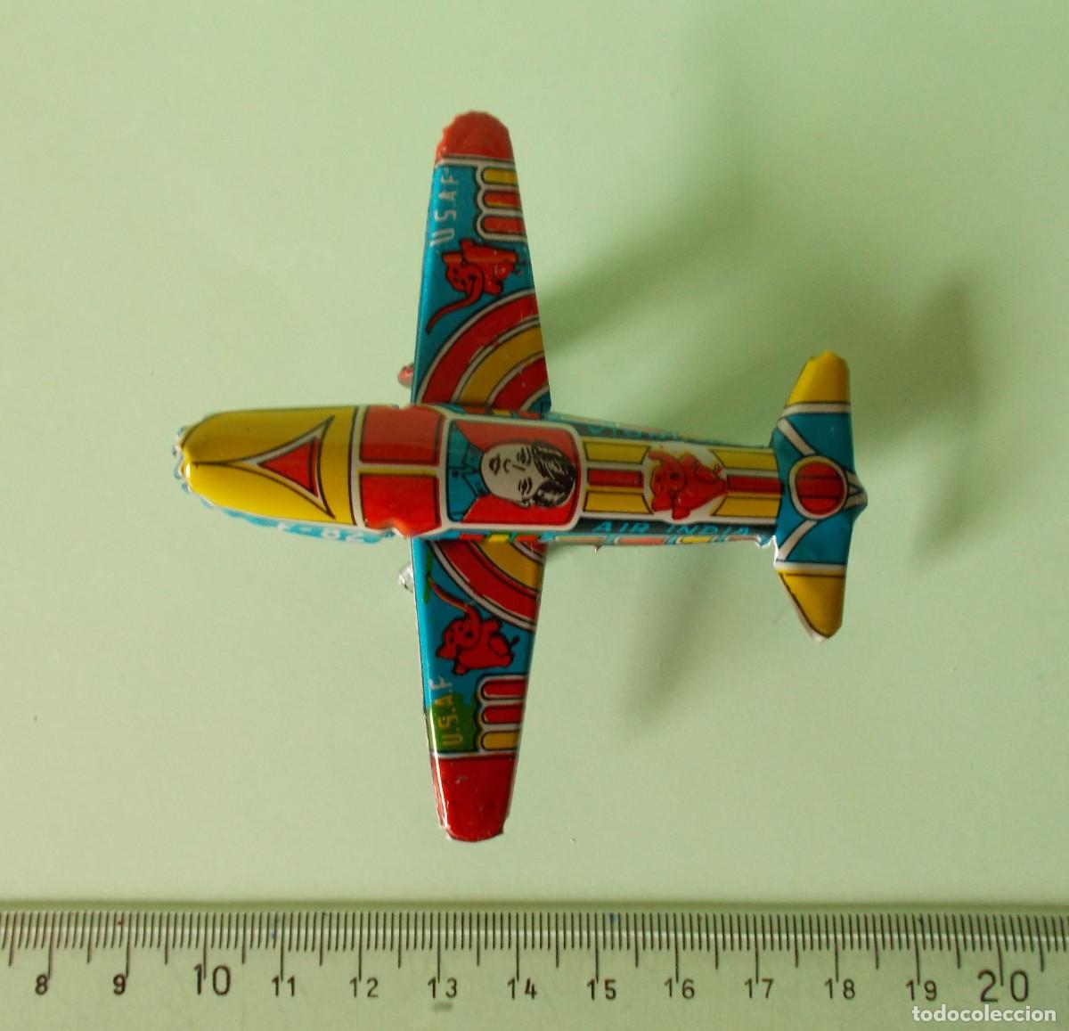 Juguetes antiguos de hojalata: Avi&oacute;n de chapa (made in India) - Foto 1