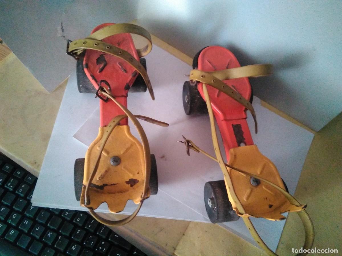 Juguetes antiguos de hojalata: Antiguos patines de hierro - Foto 6