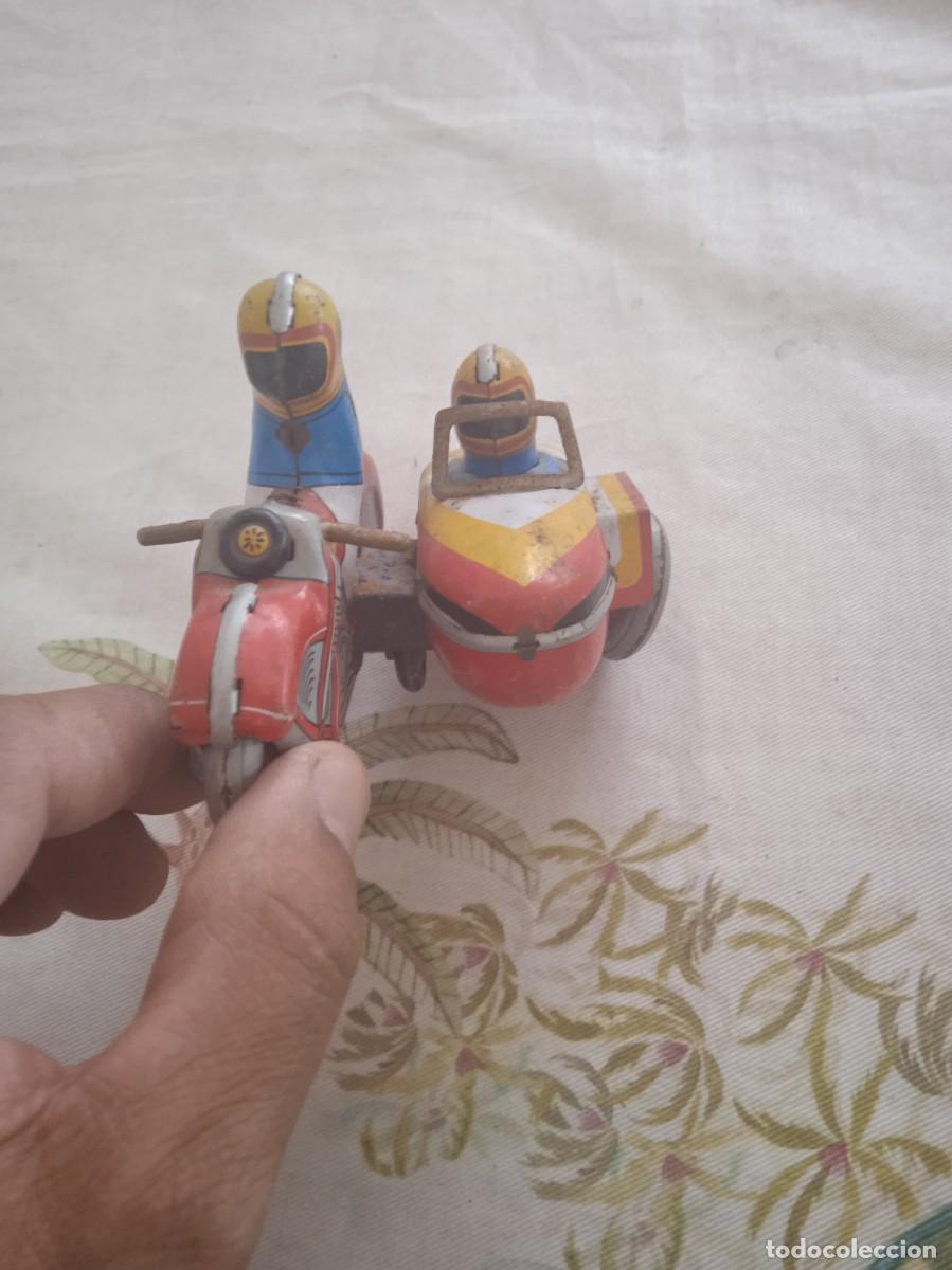 Juguetes antiguos de hojalata: Moto de chapa - Foto 2