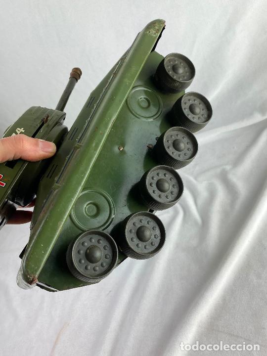 Juguetes antiguos de hojalata: TANQUE A CUERDA PUMA EN HOJALATA - Foto 4