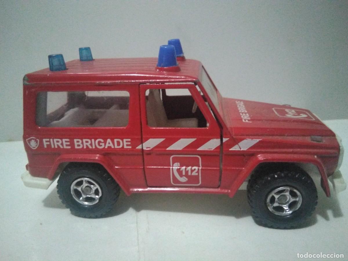 Juguetes antiguos de hojalata: Vehiculo de la &rdquo;BRIGADA DE INCENDIOS &rdquo; 12 cm. - Foto 1