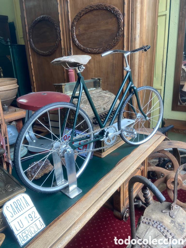 Juguetes antiguos de hojalata: Bicicleta de ni&ntilde;o - Foto 3