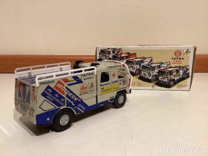 Juguetes antiguos de hojalata: Tatra T 815 Rallye Kovap - Foto 4