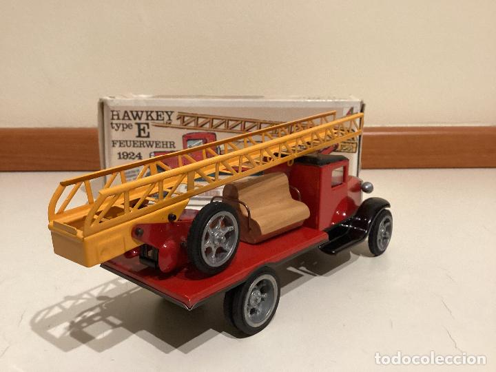 Juguetes antiguos de hojalata: Hawkey FeuerWehr Kovap retro - Foto 4