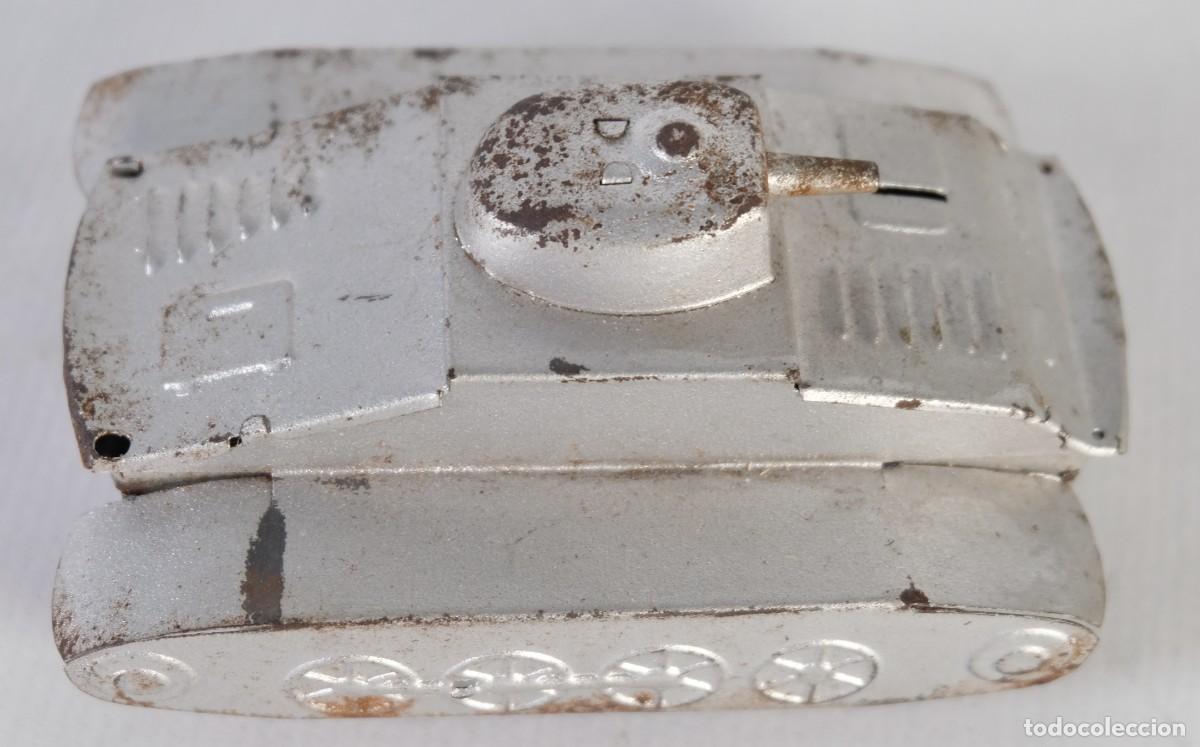 Juguetes antiguos de hojalata: Tanque de hojalata marca Rico - Foto 6
