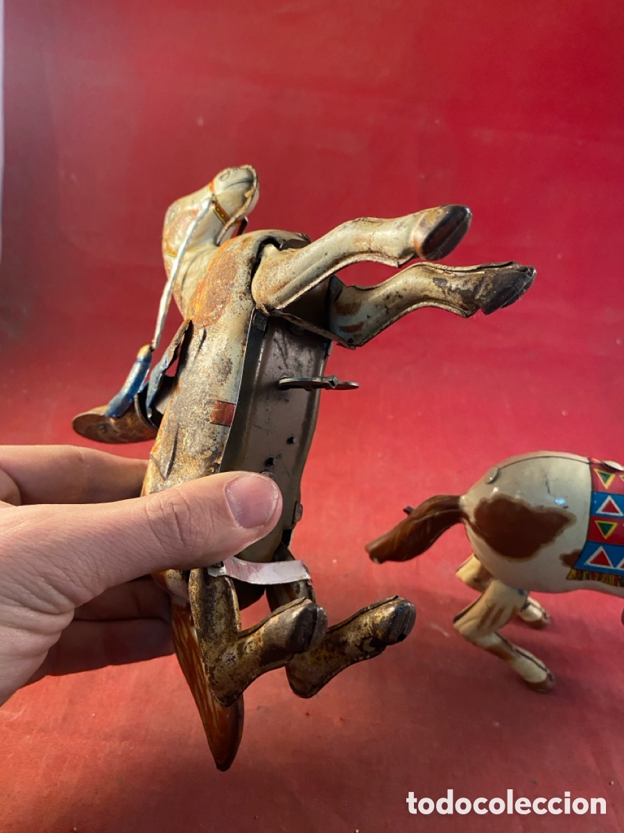 Juguetes antiguos de hojalata: Pareja de caballos indio - Foto 6
