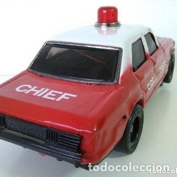 Juguetes antiguos de hojalata: COCHE JEFE DE BOMBEROS - Foto 5