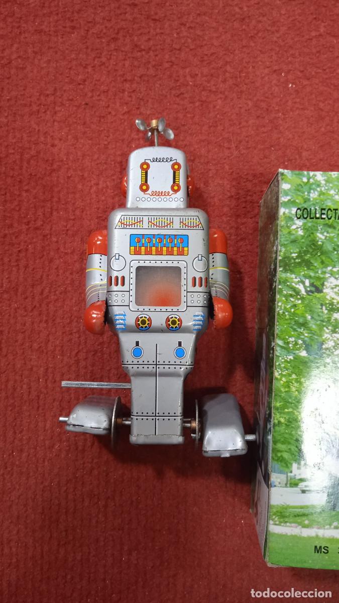 Juguetes antiguos de hojalata: ROBOT HOJALATA CUERDA - Foto 4