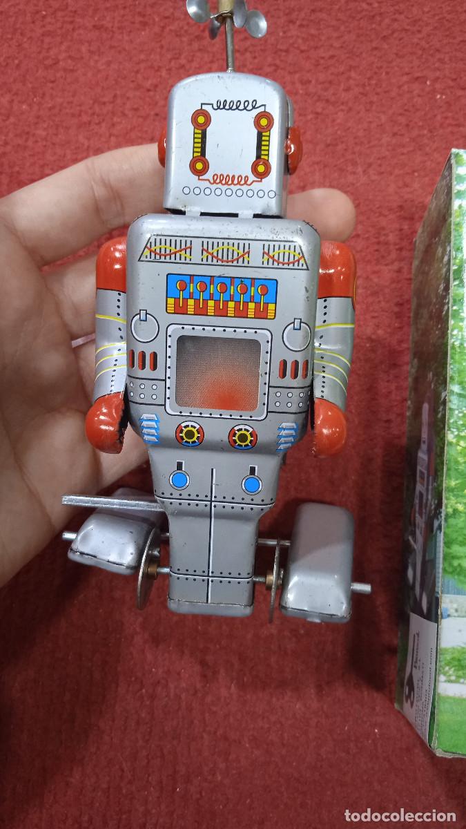 Juguetes antiguos de hojalata: ROBOT HOJALATA CUERDA - Foto 1