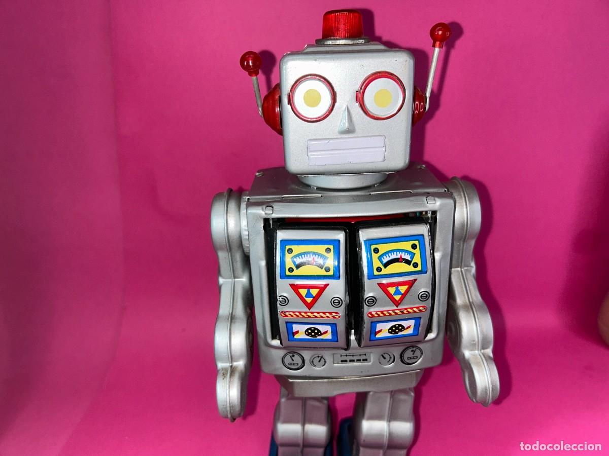 Juguetes antiguos de hojalata: ROBOT SPACE WALK MAN - FUNCIONA - VER VIDEO - Foto 2