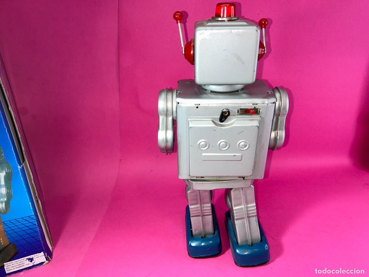 Juguetes antiguos de hojalata: ROBOT SPACE WALK MAN - FUNCIONA - VER VIDEO - Foto 4