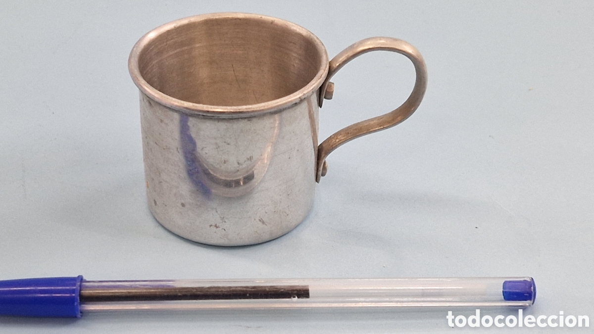 Juguetes antiguos de hojalata: Taza de juguete - Foto 1