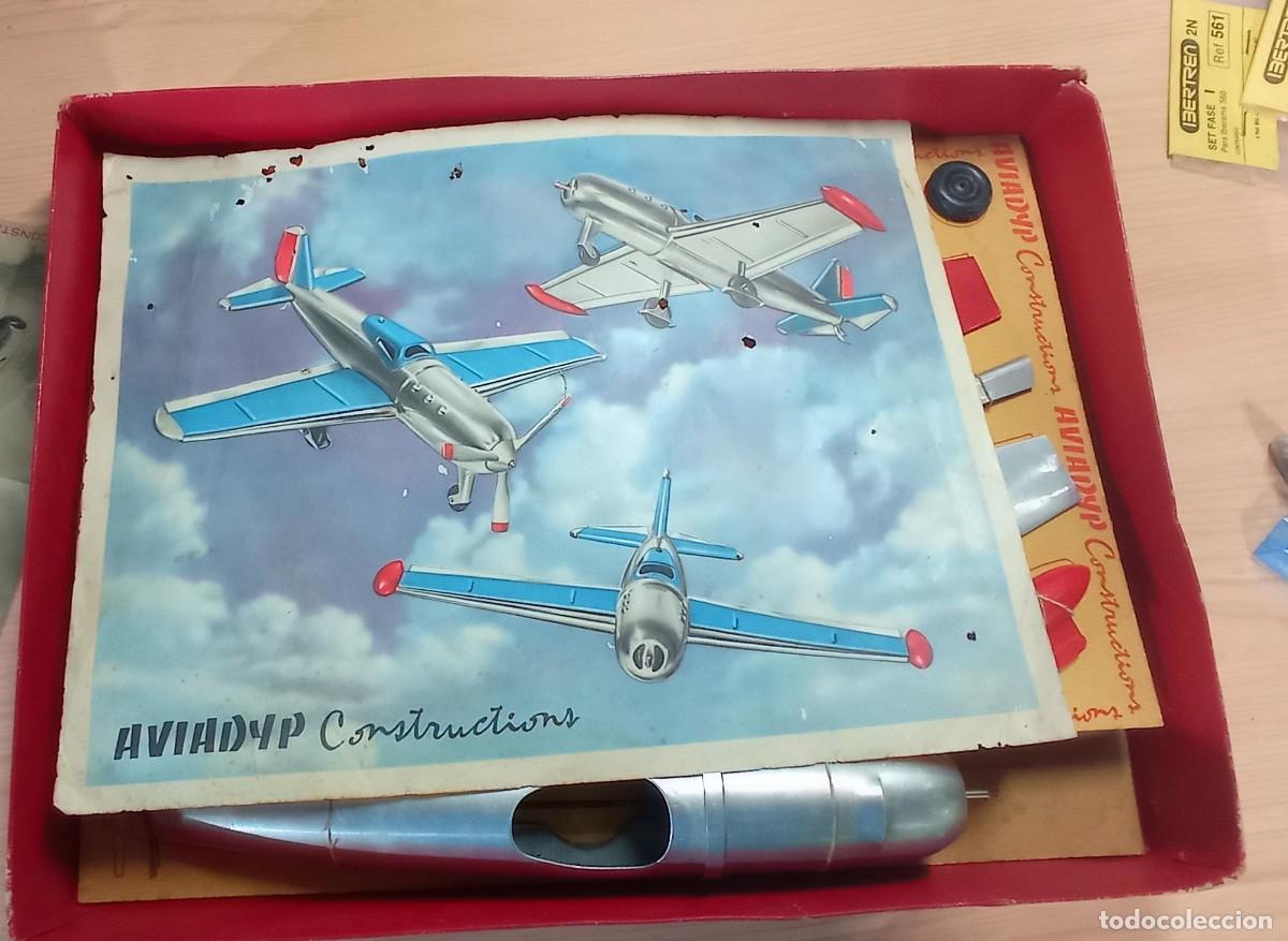Juguetes antiguos de hojalata: CAJA DE CONSTRUCCION DE AVION AVIADYP - Foto 3