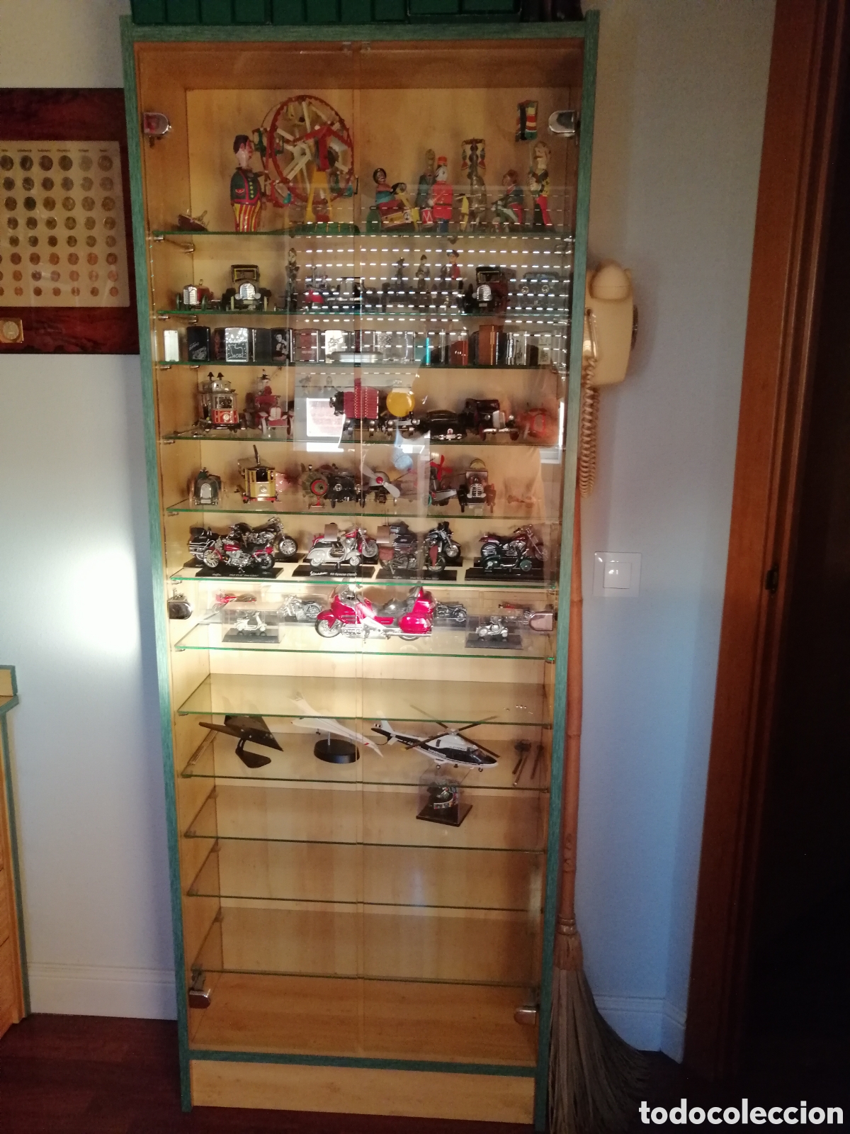 Juguetes antiguos de hojalata: MUEBLE PARA COLECCIONES - Foto 4
