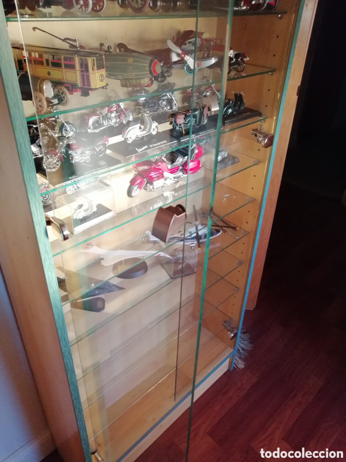 Juguetes antiguos de hojalata: MUEBLE PARA COLECCIONES - Foto 5