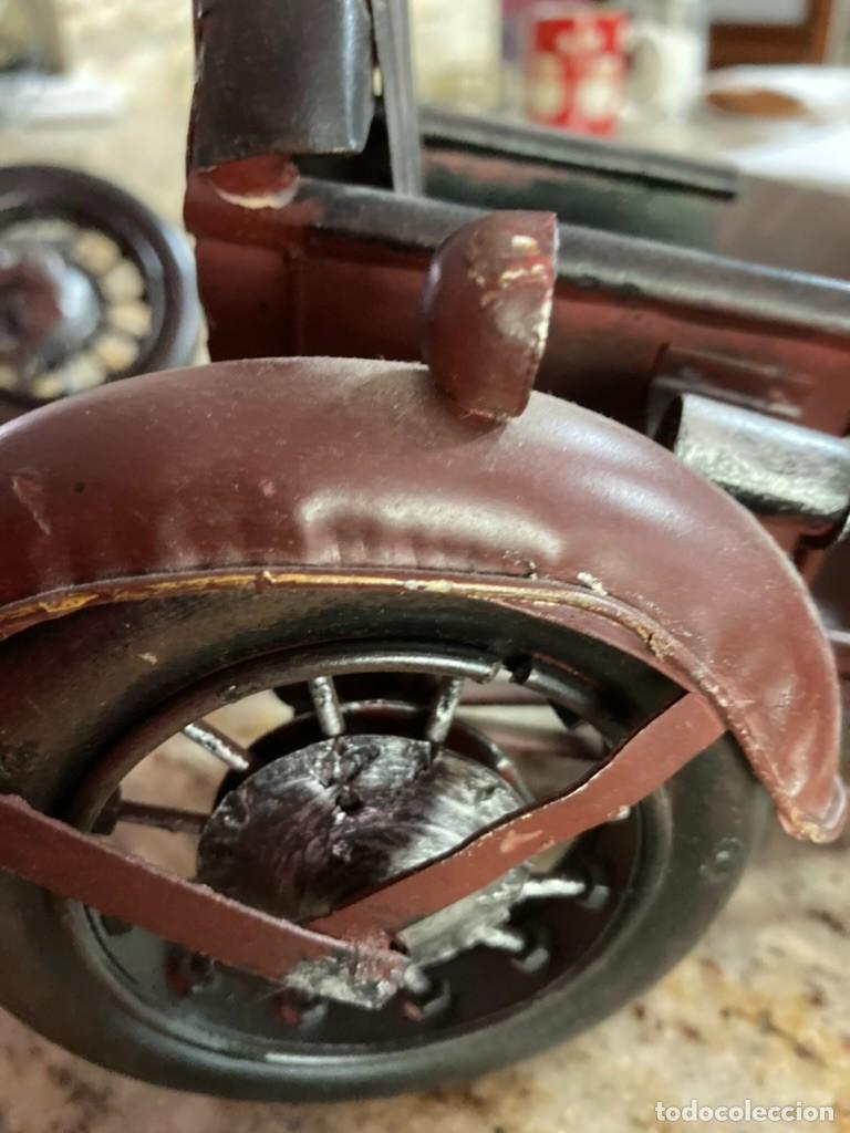 Juguetes antiguos de hojalata: Moto con sidecar de chapa - Foto 5