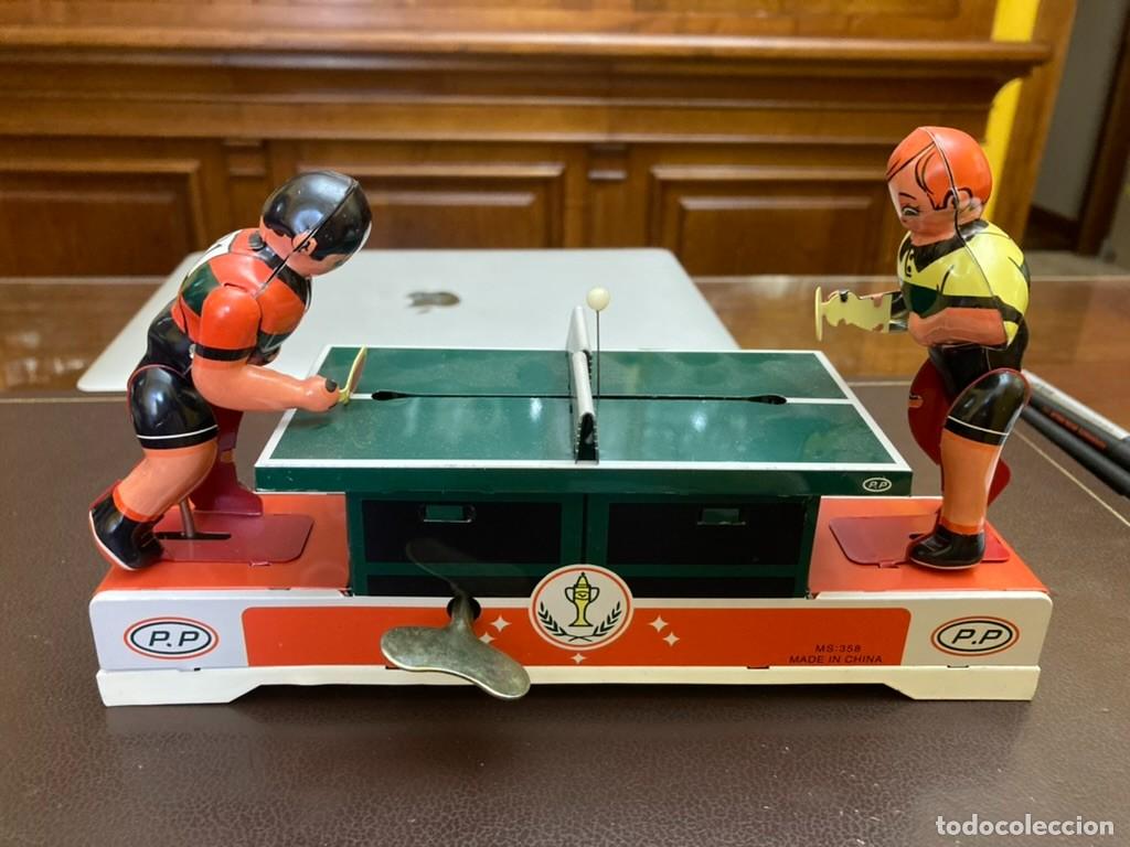 Juguetes antiguos de hojalata: Serrador y juego de pig-pog - Foto 3