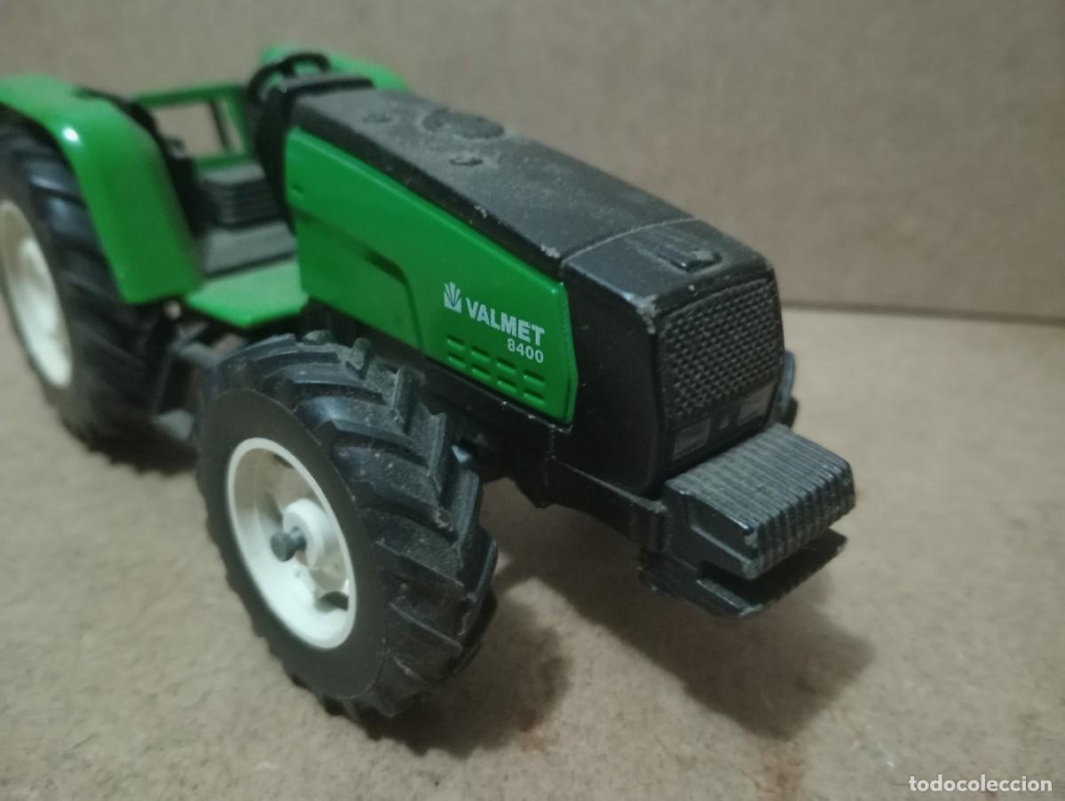 Juguetes antiguos de hojalata: Antiguo tractor de JOAL - Foto 4