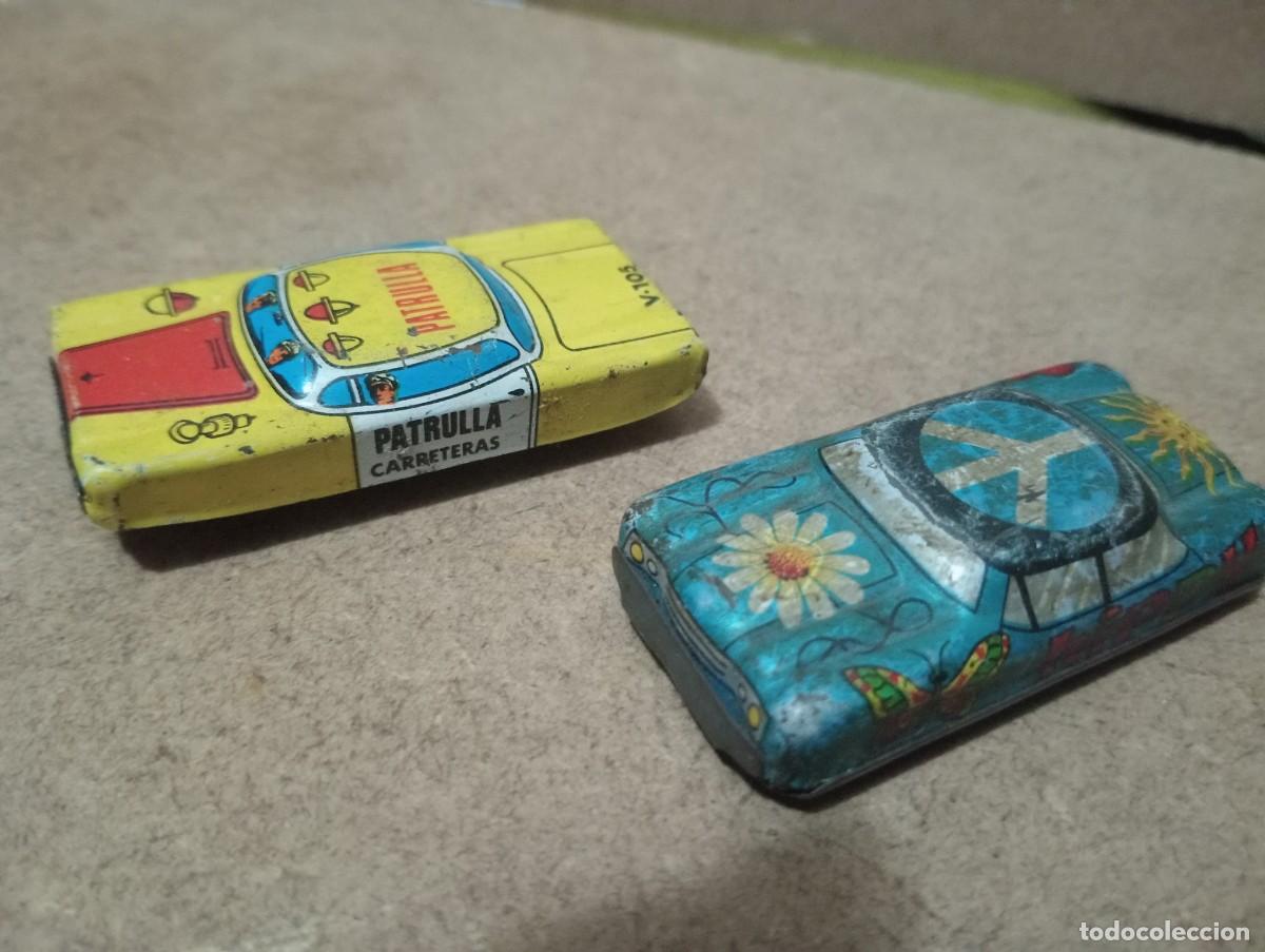 Juguetes antiguos de hojalata: Lote de mini coches de hojalata - Foto 2