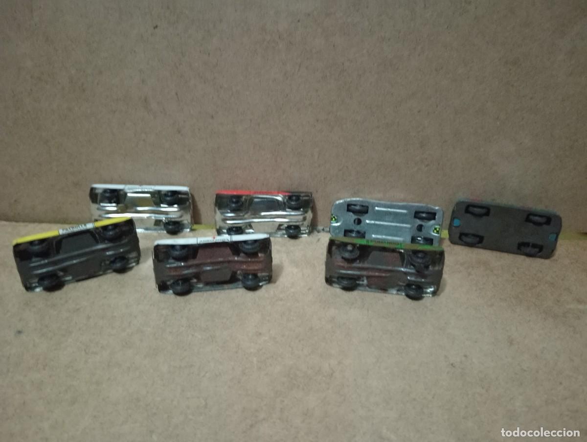 Juguetes antiguos de hojalata: Lote de mini coches de hojalata - Foto 6