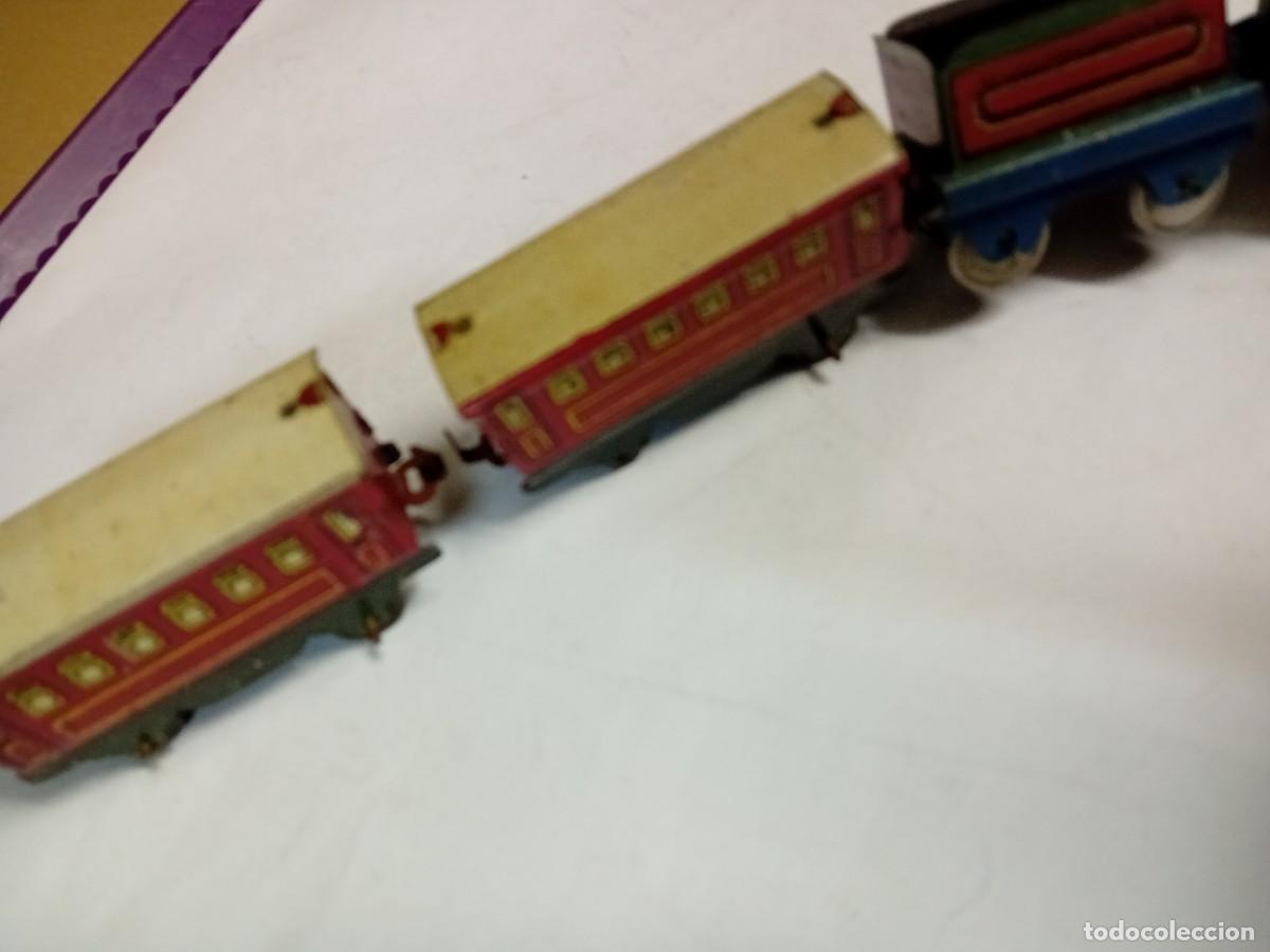 Juguetes antiguos de hojalata: Tren con tender vagones - Foto 4