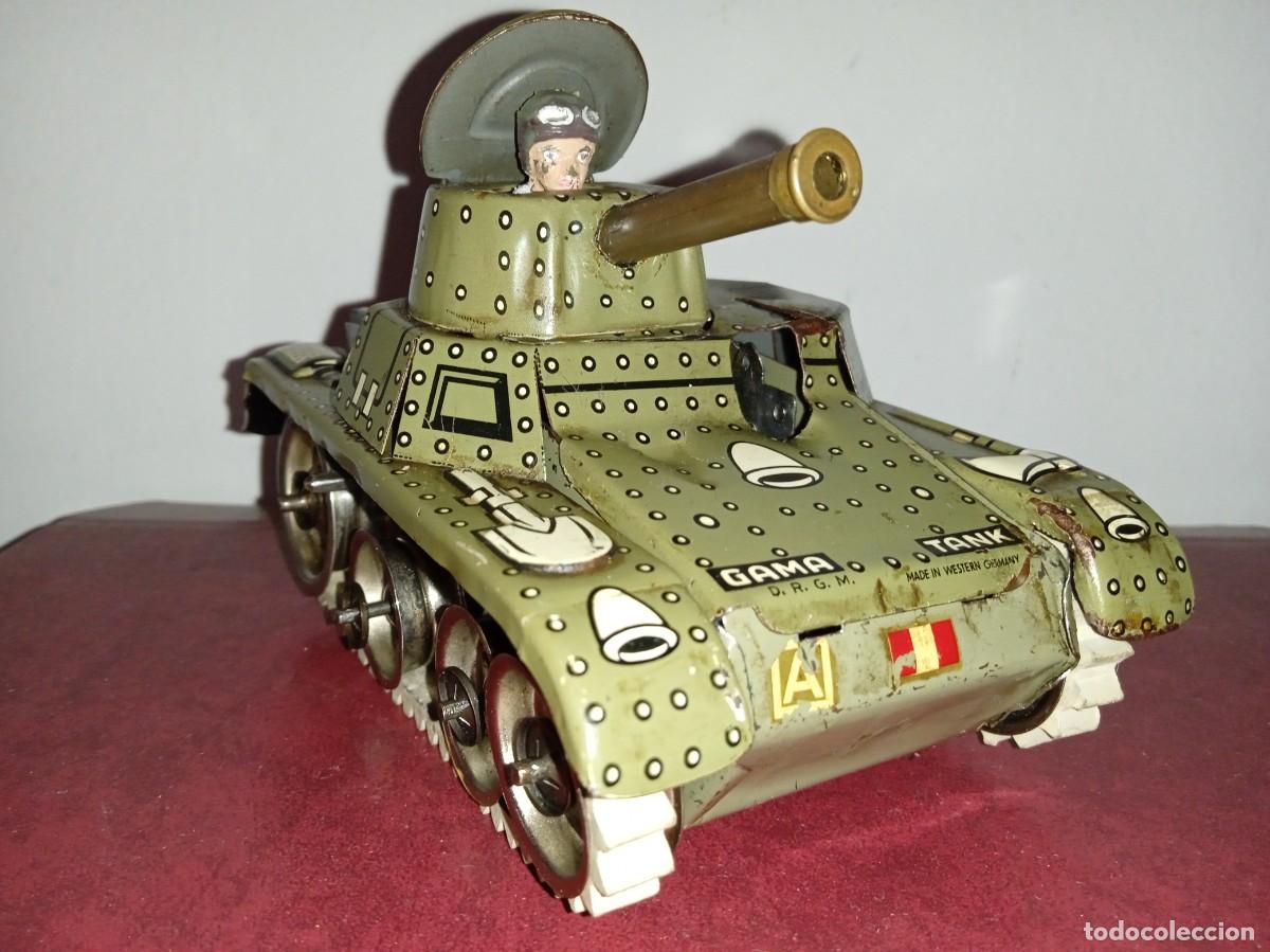 Juguetes antiguos de hojalata: TANQUE de HOJALATA, GAMA. - Foto 2