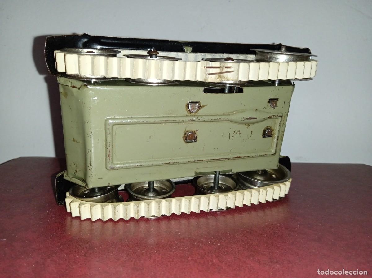 Juguetes antiguos de hojalata: TANQUE de HOJALATA, GAMA. - Foto 4