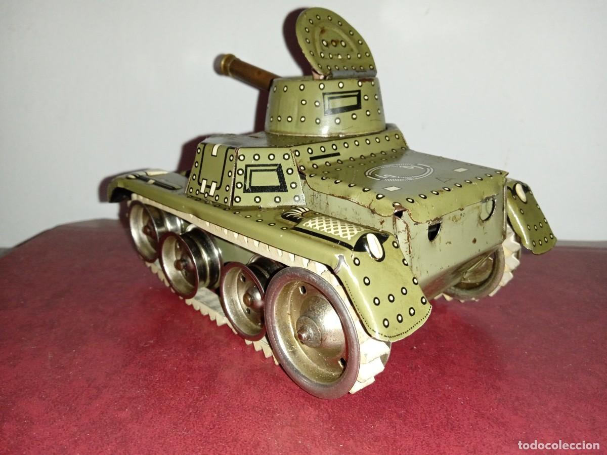 Juguetes antiguos de hojalata: TANQUE de HOJALATA, GAMA. - Foto 5