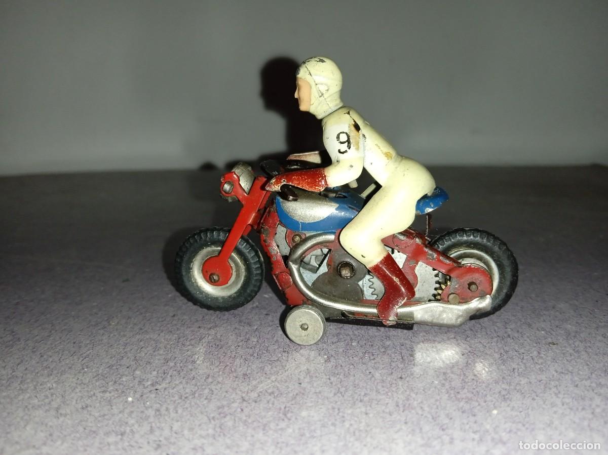 Juguetes antiguos de hojalata: MOTO Pulga , de PAYA. - Foto 4
