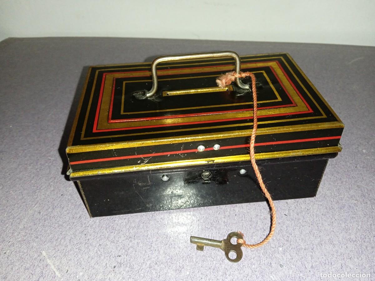 Juguetes antiguos de hojalata: CAJA, HUCHA , de PAYA. - Foto 1