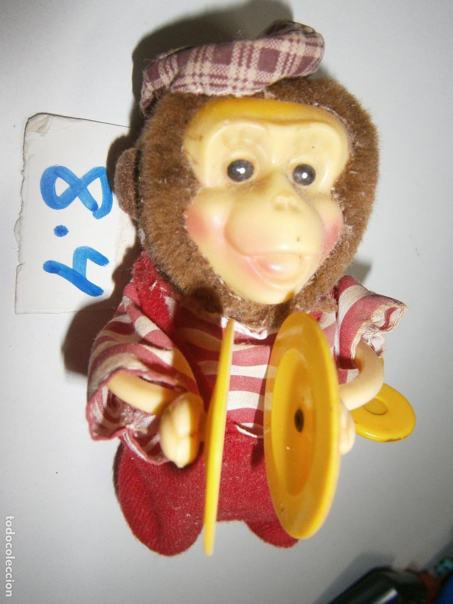 Juguetes antiguos de hojalata: MONO TOCANDO LOS PLATILLOS - Foto 2