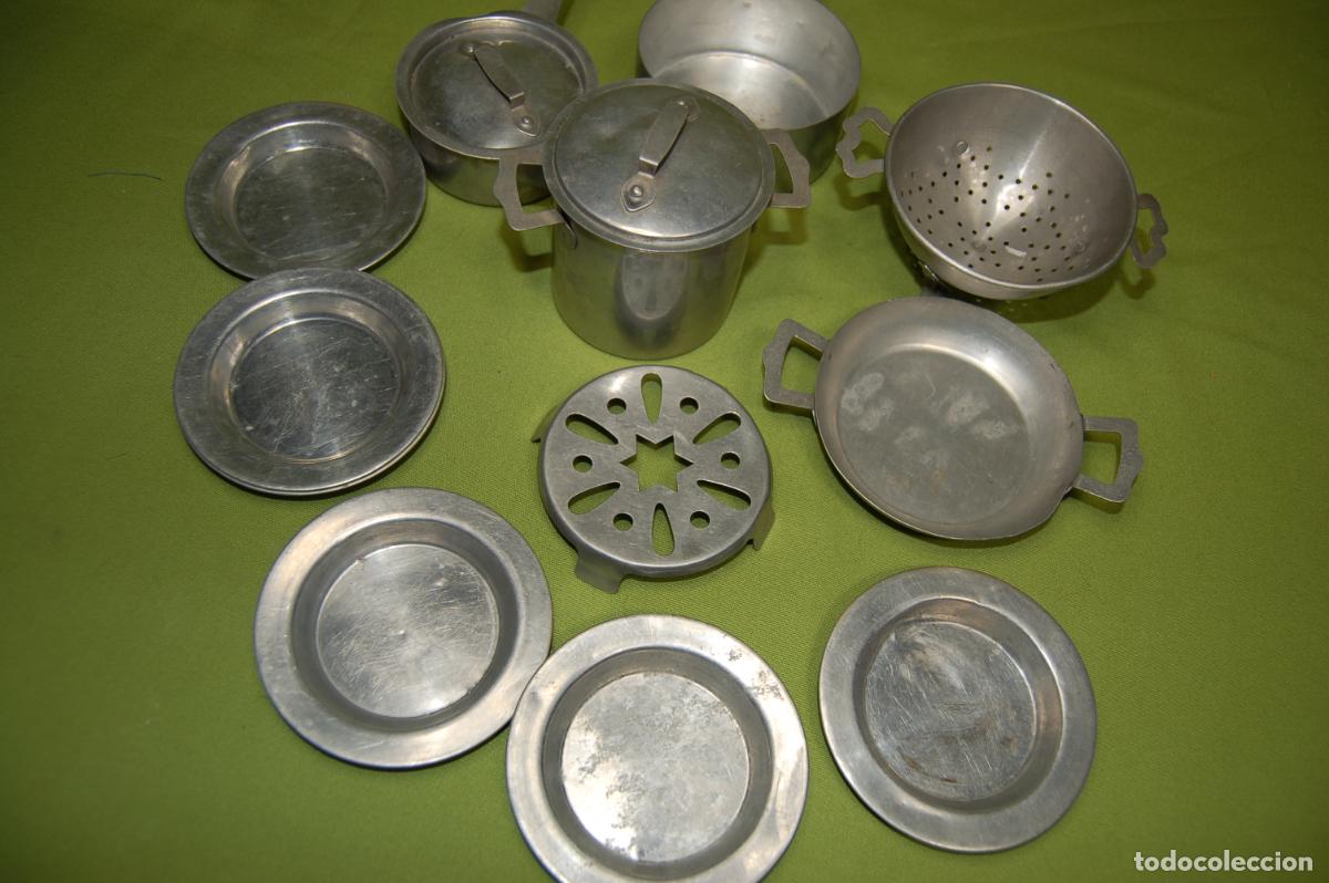Juguetes antiguos de hojalata: lote de cacharros de cocinitas antiguo - Foto 2