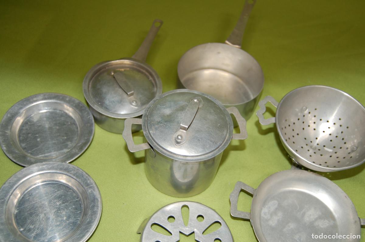 Juguetes antiguos de hojalata: lote de cacharros de cocinitas antiguo - Foto 3