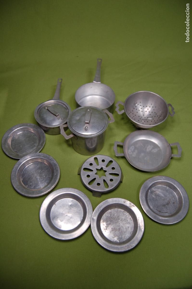 Juguetes antiguos de hojalata: lote de cacharros de cocinitas antiguo - Foto 4