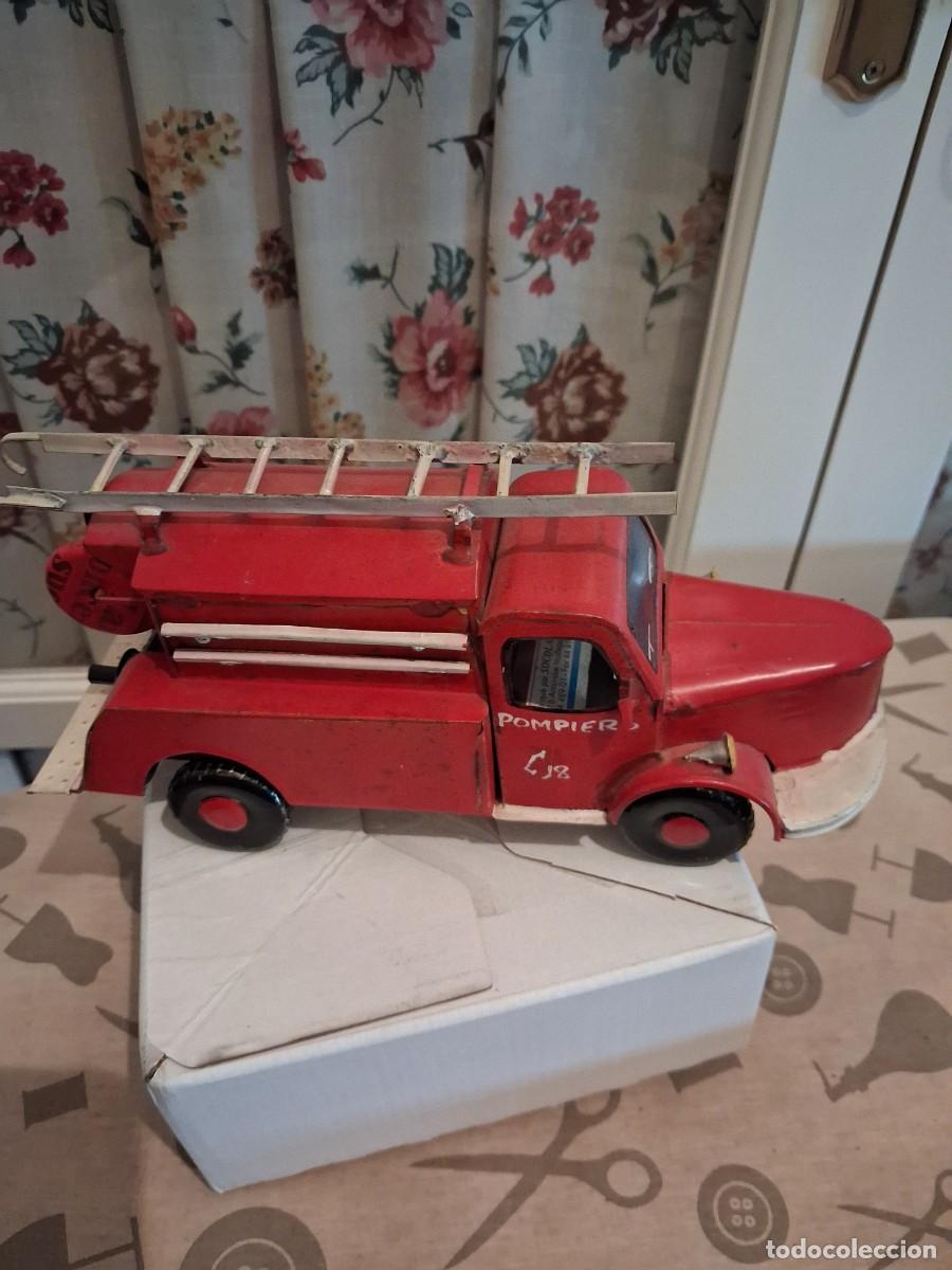 Juguetes antiguos de hojalata: Camion de Bomberos Frances - Foto 1