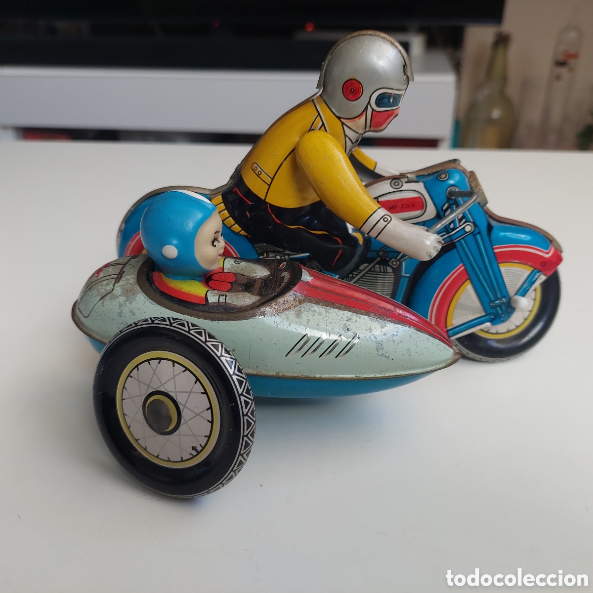 Juguetes antiguos de hojalata: Sidecar de lata de cuerda. - Foto 4