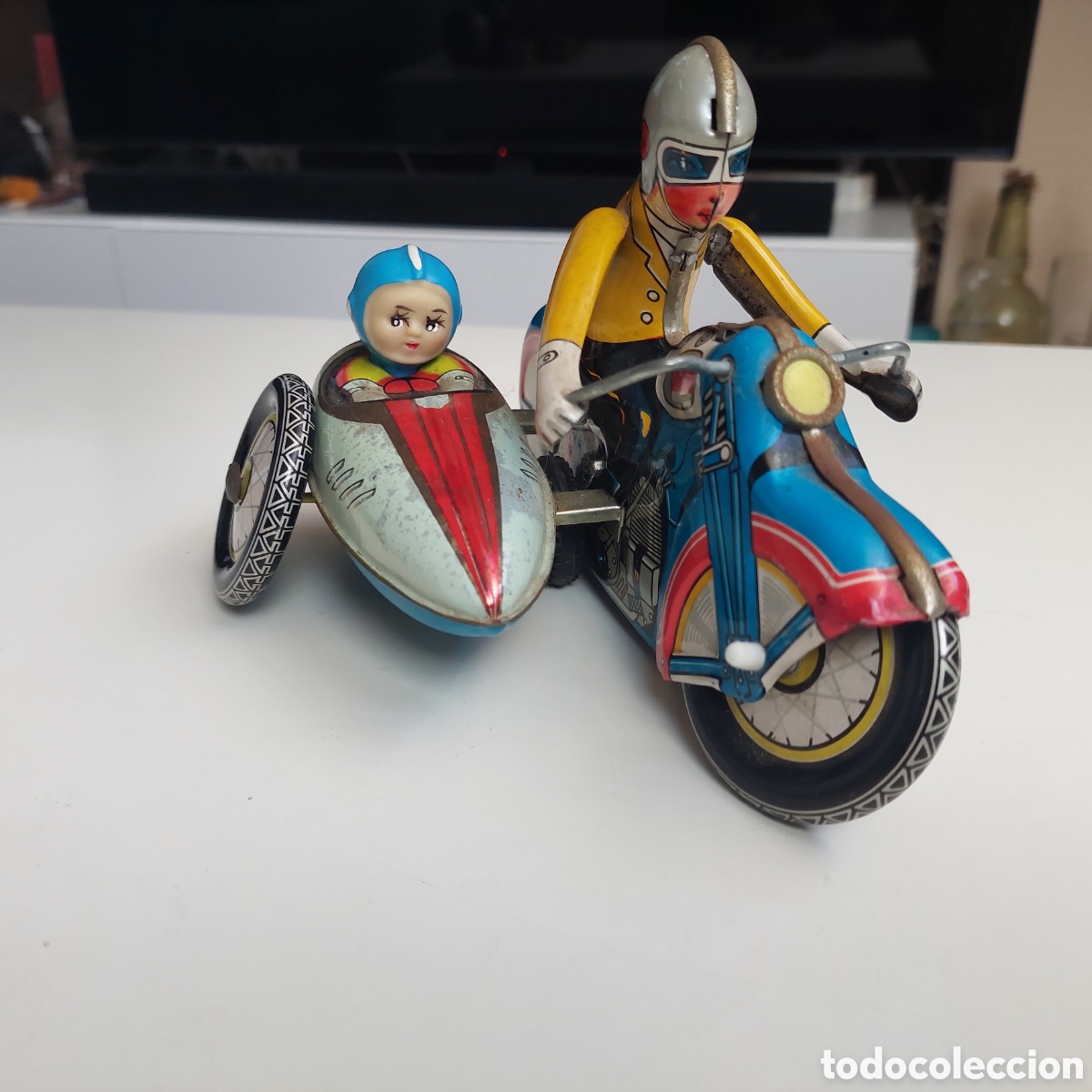 Juguetes antiguos de hojalata: Sidecar de lata de cuerda. - Foto 11