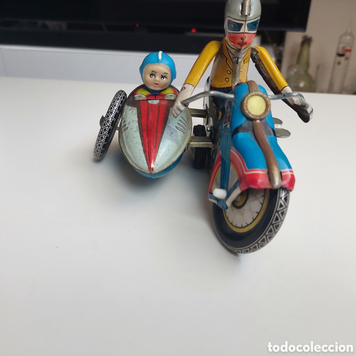 Juguetes antiguos de hojalata: Sidecar de lata de cuerda. - Foto 12