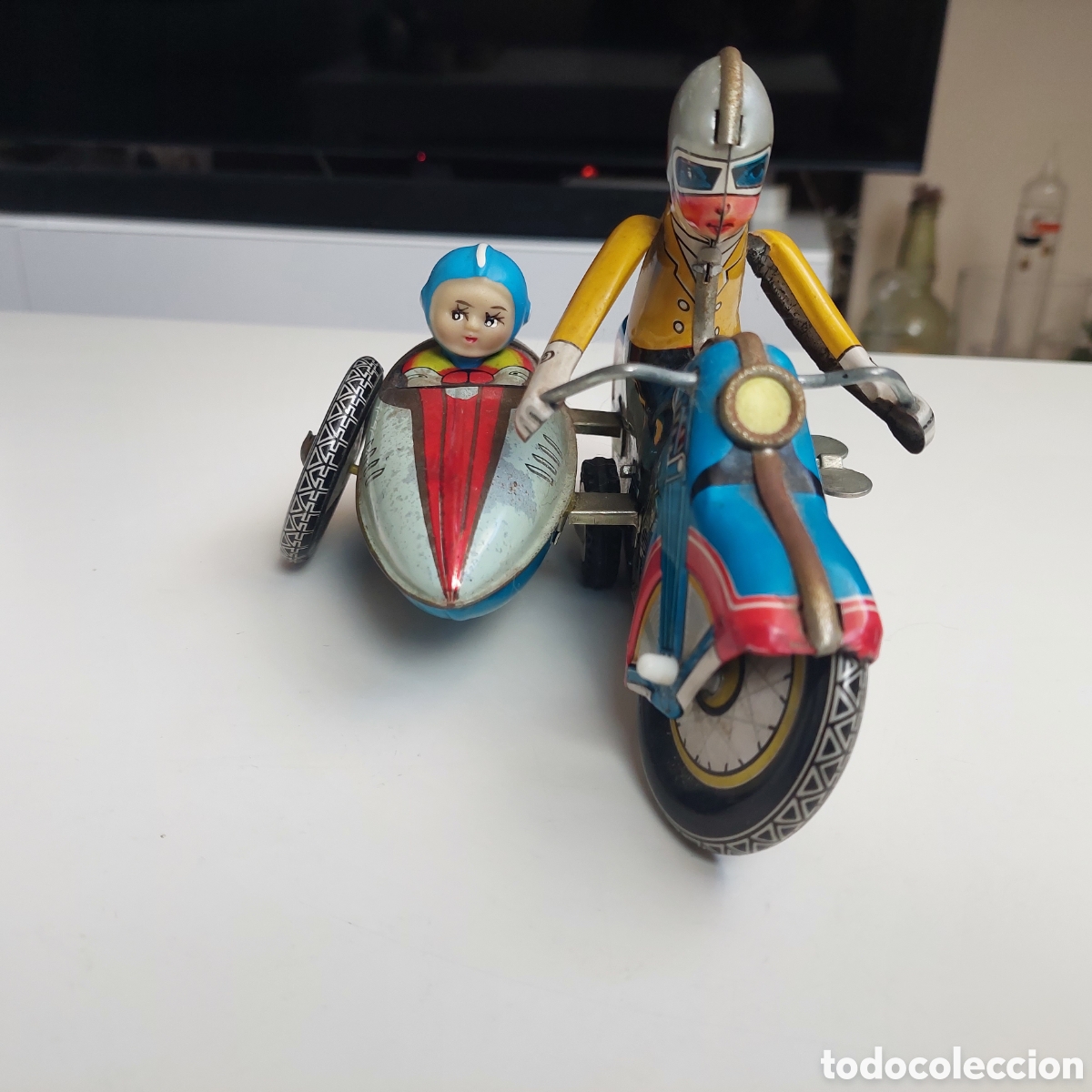 Juguetes antiguos de hojalata: Sidecar de lata de cuerda. - Foto 13