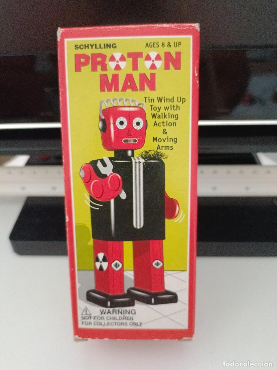 Juguetes antiguos de hojalata: Robot Prot&oacute;n Man. Juguetes Schylling. - Foto 1