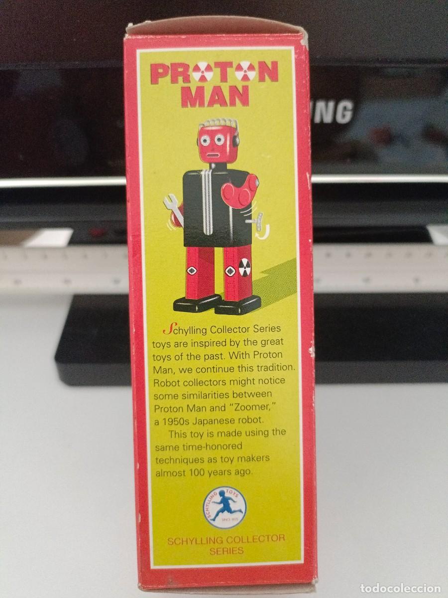 Juguetes antiguos de hojalata: Robot Prot&oacute;n Man. Juguetes Schylling. - Foto 5