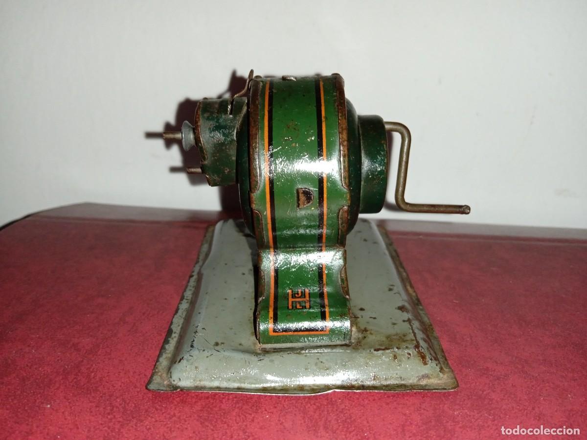 Juguetes antiguos de hojalata: Accesorio: DINAMO , HESS (Germany). - Foto 3