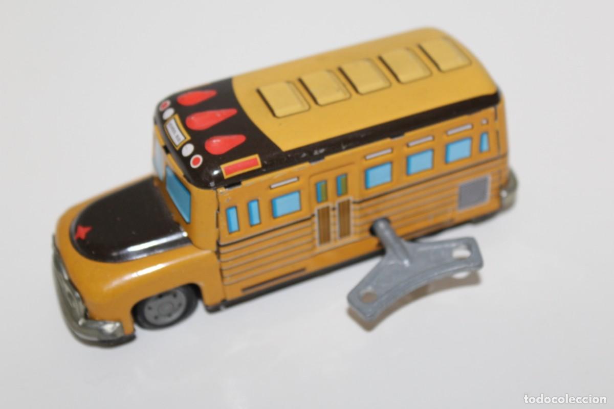 Juguetes antiguos de hojalata: AUTOBUS HOJALATA SCHOOL DISTRICT - FUNCIONA - Foto 1