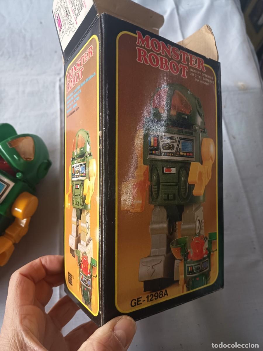 Juguetes antiguos de hojalata: MONSTER ROBOT,( Taiw&aacute;n) - Foto 4