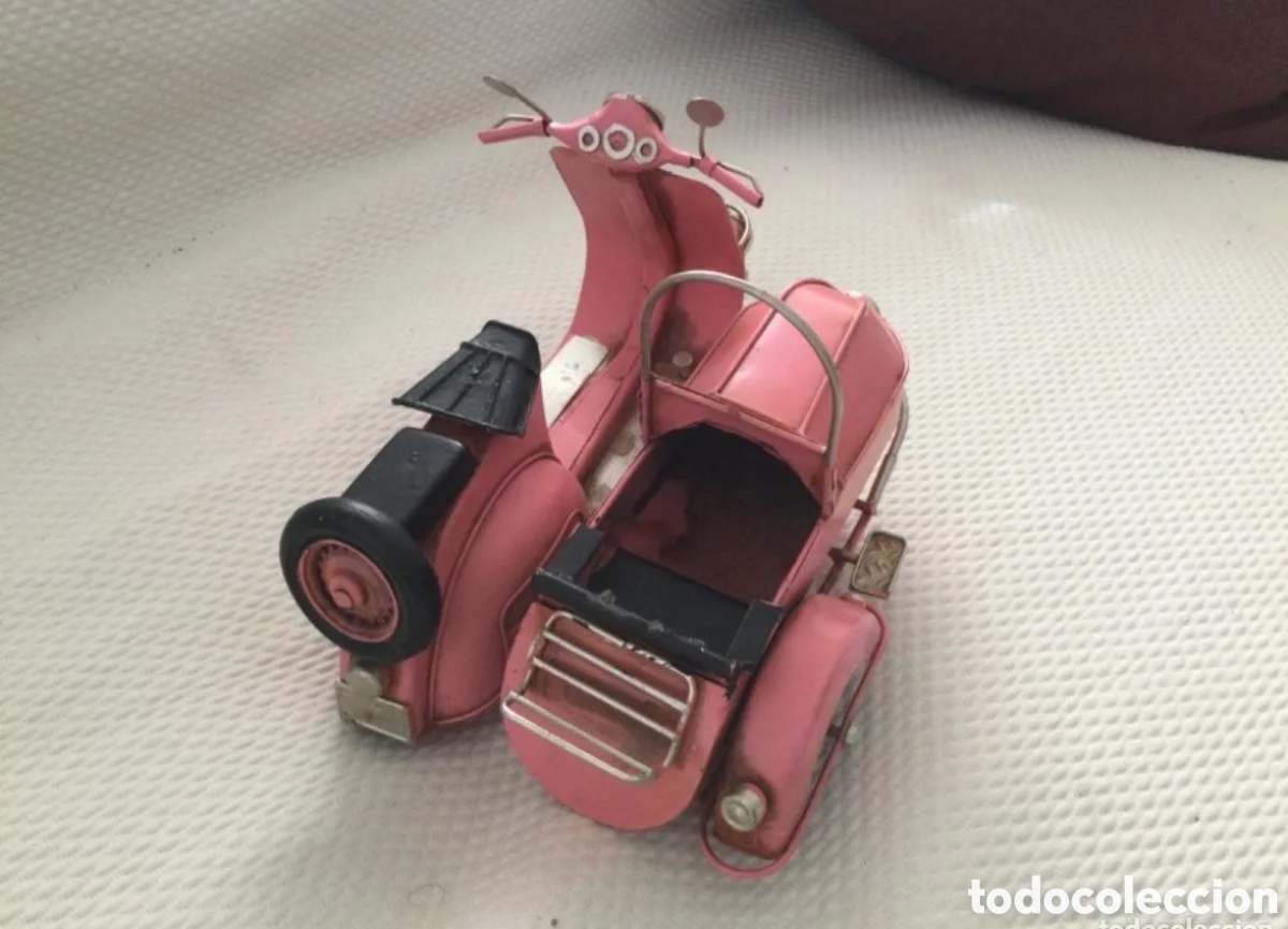 Juguetes antiguos de hojalata: Antigua vespa con sidecar - Foto 5